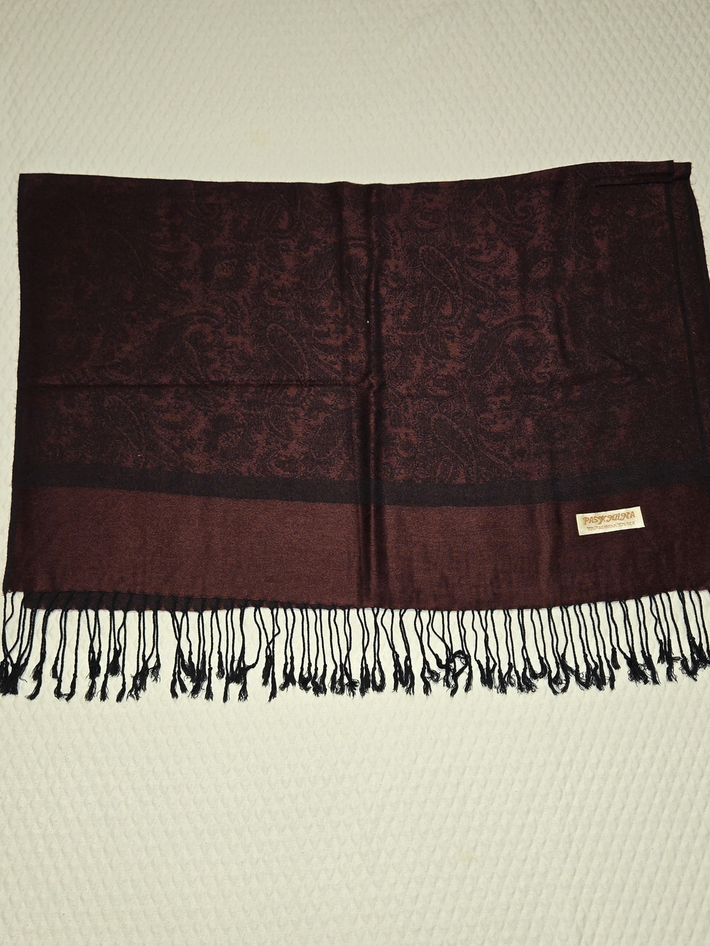 Nwot Pashmina Paisley Fringed Shawl Scarf - Deep Burgundy and Black